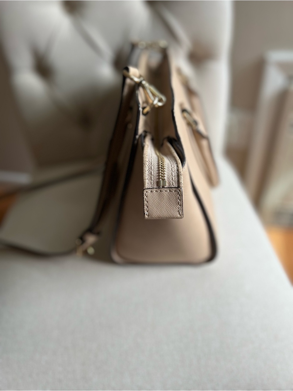 Michael Kors Selma Saffano Leather Medium Satchel in Oyster - Picture 7 of 16